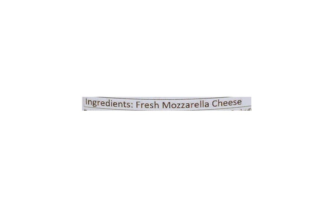 Nutravita Mozzarella Cheese Flakes    Plastic Jar  150 grams